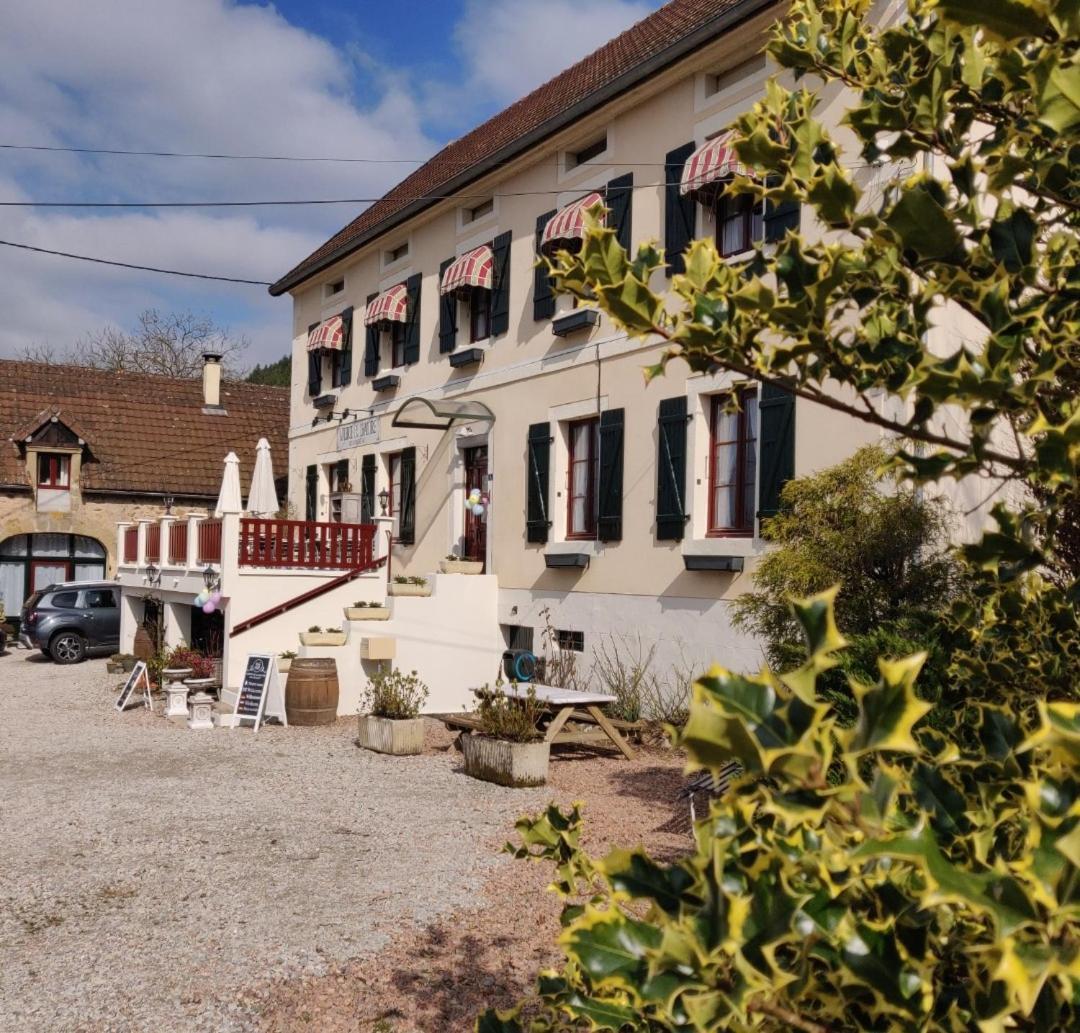Bed & Breakfast De La Chaloire 2*